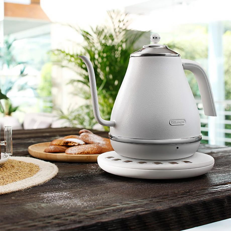 Delonghi clearance white kettle
