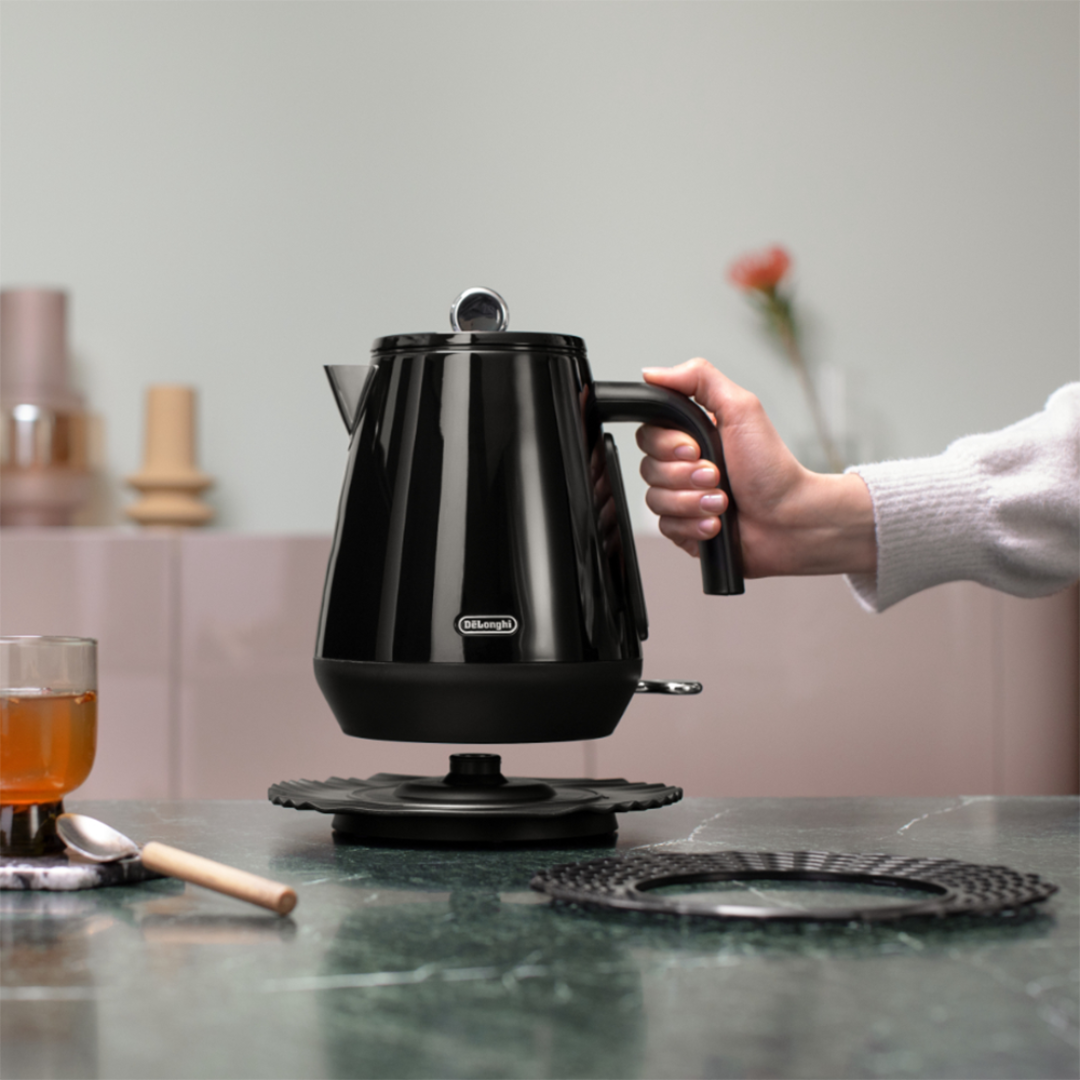 DeLonghi KBY2001.BK 1.7L Eclettica Kettle ESH Electrical