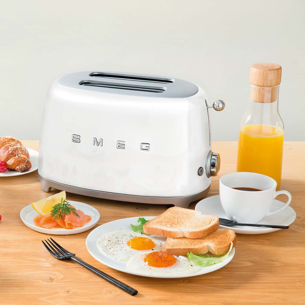 White smeg 2 online slice toaster